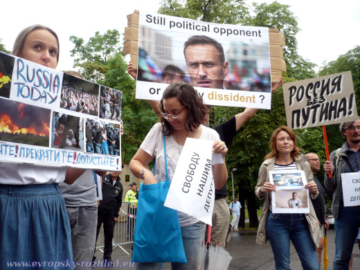 Demonstrace proti brutalitě Vladimíra Putina
