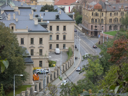 Úřad vlády vyfocený z Letenského profilu