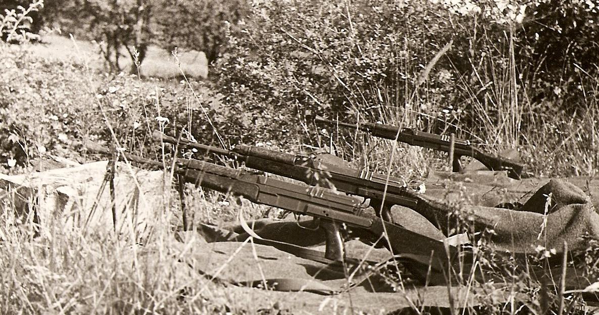 Ticho před střelbou © foto "československý voják"
