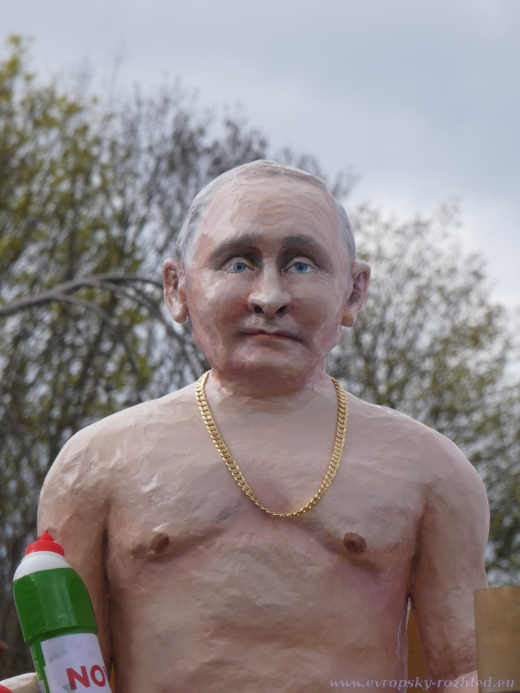 Detail na figurínu Vladimíra Putina